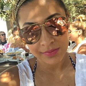 Meet your Posher, Sanaz